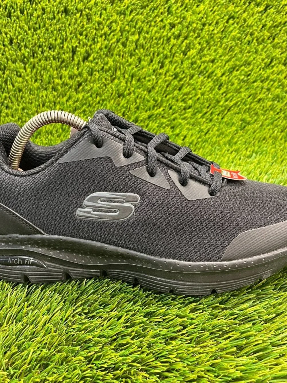 Skechers Arch Fit SR Work Womens Size 10 Black Walking Running Shoes Sneakers
